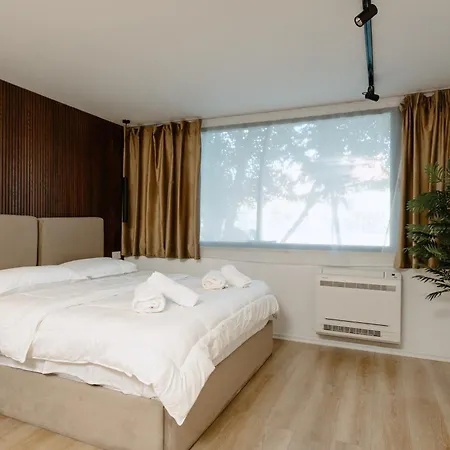 Noon Hotel Tirana
