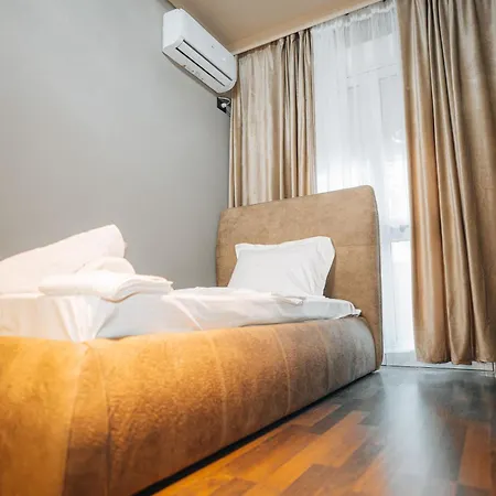 Noon 4* ティラナ