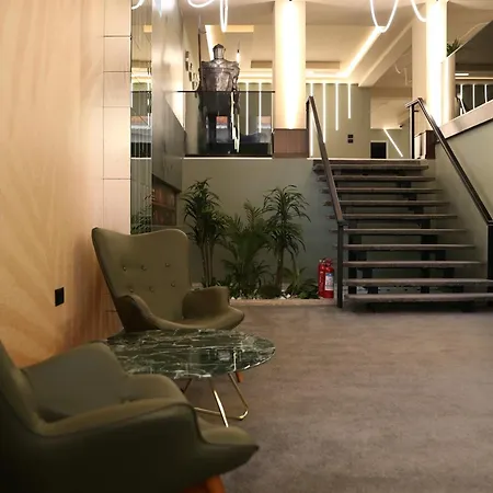 Noon 4* ティラナ