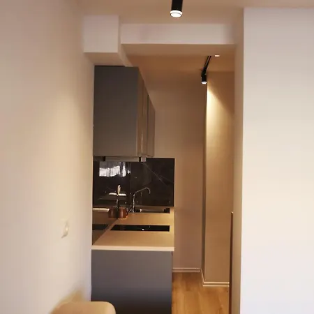 ホテル Noon ティラナ